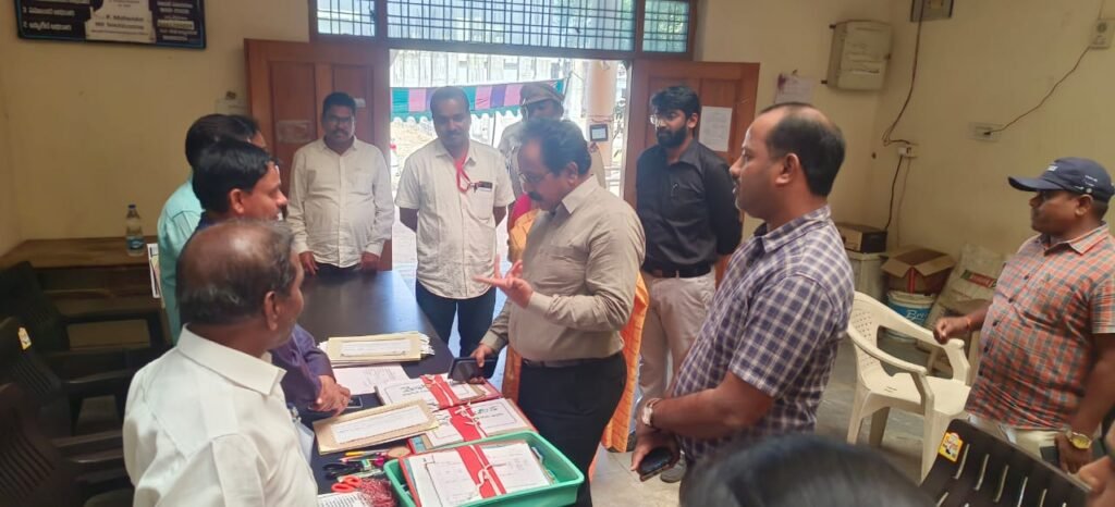 నామినేషన్ ప్రక్రియను సజావుగా నిర్వహించాలి అదనపు కలెక్టర్ నగేష్..