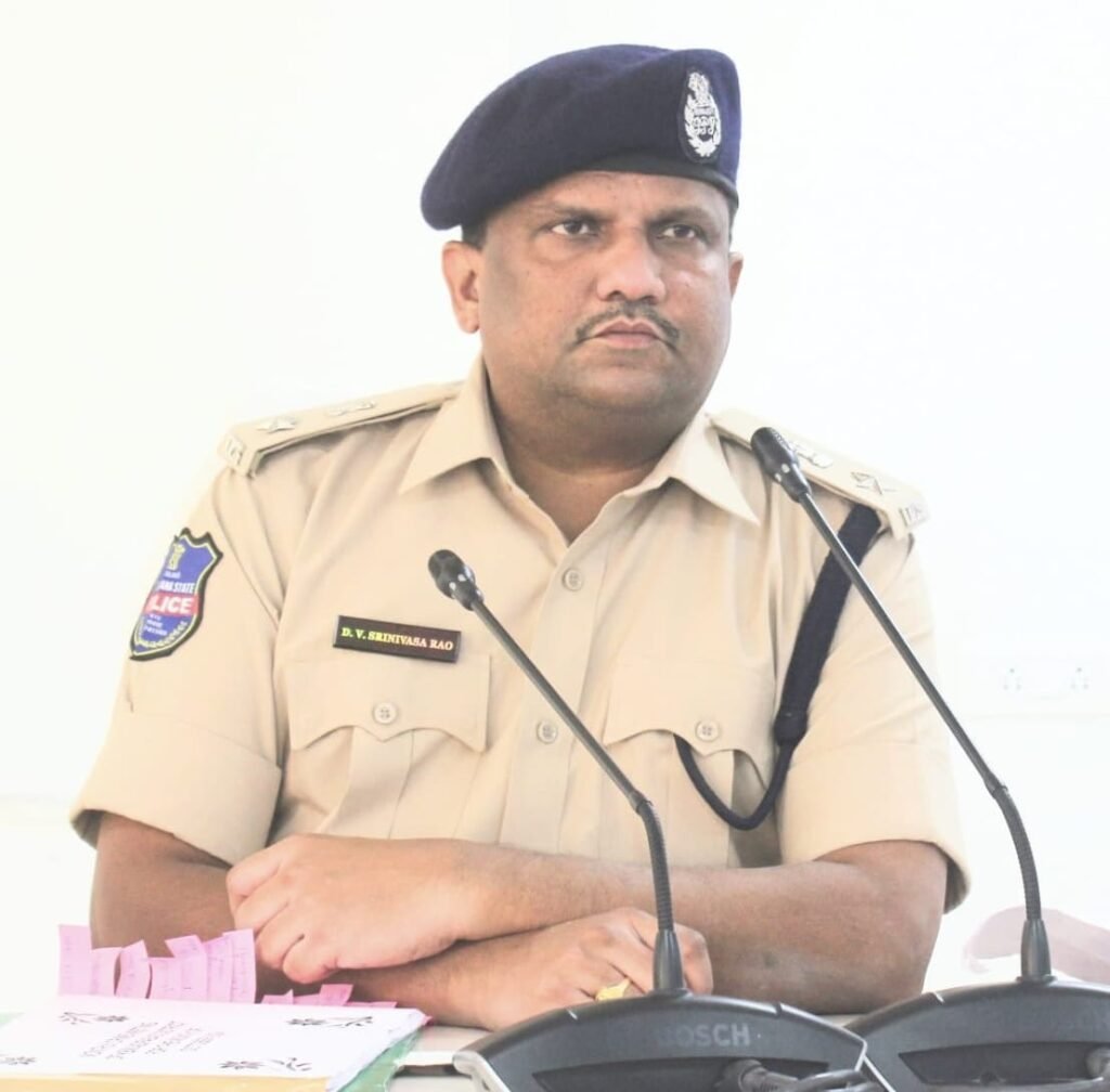 జిల్లాలో పొగమంచు నేపథ్యంలో వాహనదారులు అప్రమత్తంగా ఉండాలి.వాహనాలను నెమ్మదిగా నడిపి గమ్యస్థానాలకు సురక్షితంగా చేరాలి:జిల్లా ఎస్ పి. శ్రీనివాస రావు..