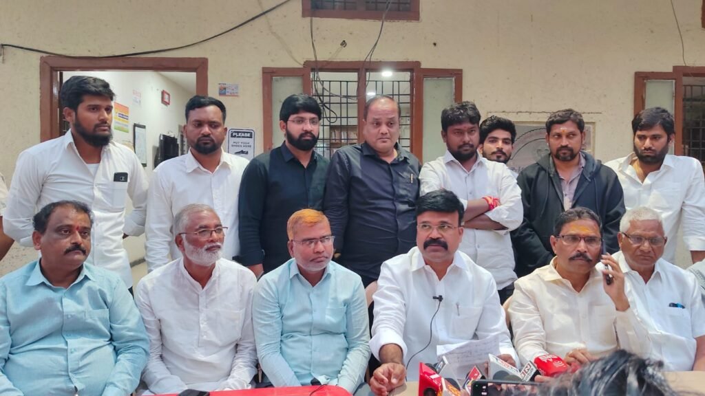 అభివృద్ధి అడ్డుకునేలా బిఆర్ఎస్ నాయకుల తీరు – తెల్లాపూర్ కాంగ్రెస్ నాయకుల ఆగ్రహం.