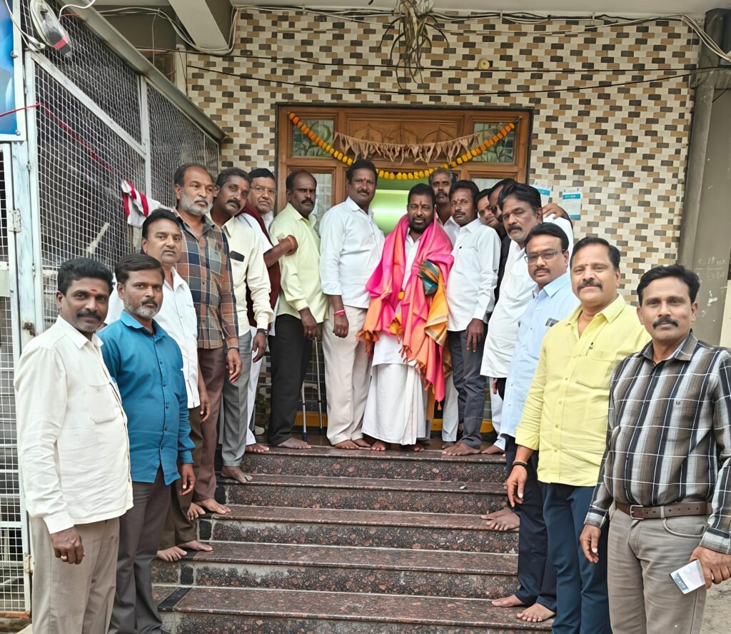 మాజీ మున్సిపల్ చైర్మన్ బట్టి జగపతి జన్మదిన వేడుకలు ఘనంగాజరిగాయి..
