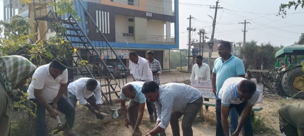 చేగుంట గ్రామ పంచాయతీ పాలకవర్గం అధ్వర్యంలో స్వచ్ఛప్రగతికి స్వీకారం.