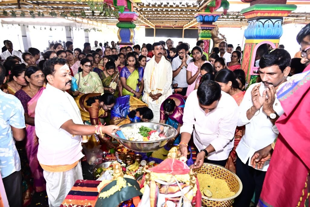 అమీన్‌పూర్‌లో వైభవంగా శివపార్వతుల కళ్యాణం.