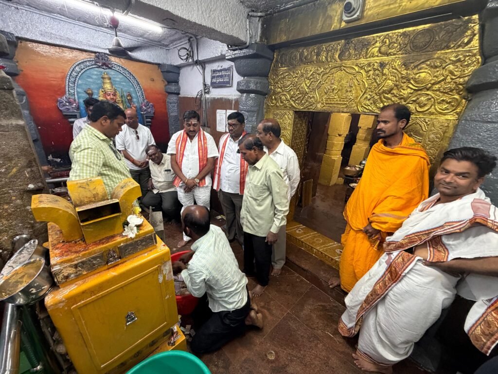 ఈవో శశిధర్ గుప్తా, చైర్మన్ సుధాకర్ యాదవ్ ఆధ్వర్యంలో విజయవంతంగా ముగిసిన బీరంగూడ బ్రహ్మోత్సవాలు: రూ. 80.92 లక్షల ఆదాయం.