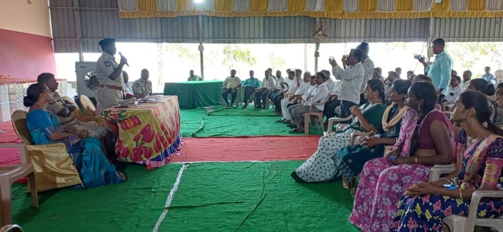 సొసైటీ లో భాగస్వాములే-డిమాండ్ వద్దు.