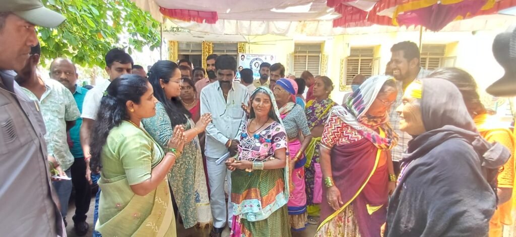 హెల్త్ క్యాంపు పరిశీలన : జిల్లా కలెక్టర్.