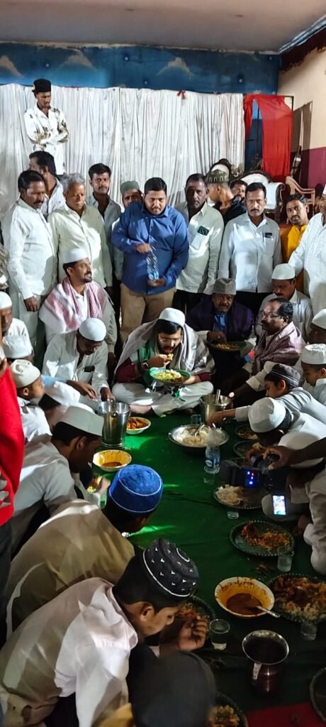 ఇఫ్తార్ విందులో పాల్గొన్నఎమ్మెల్యే.