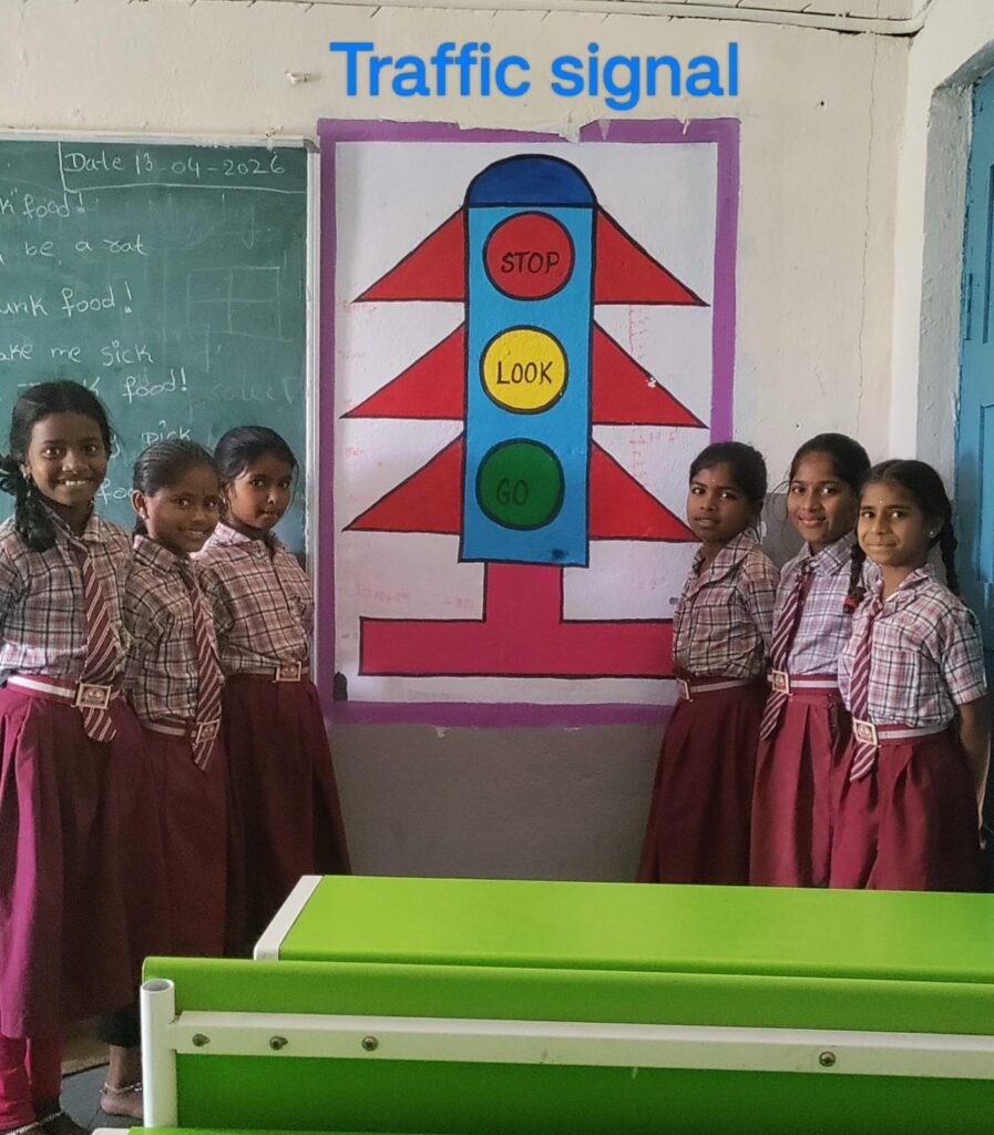 వడియారం ప్రాథమిక పాఠశాలలో రోడ్డు భద్రత అవగాహన కార్యక్రమం.