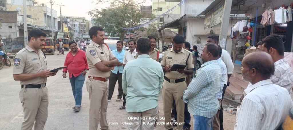 ప్రజల ప్రాణల భద్రతే పోలీస్ శాఖ లక్ష్యంనిబంధనలు పాటిస్తేనే సురక్షిత ప్రయాణం.