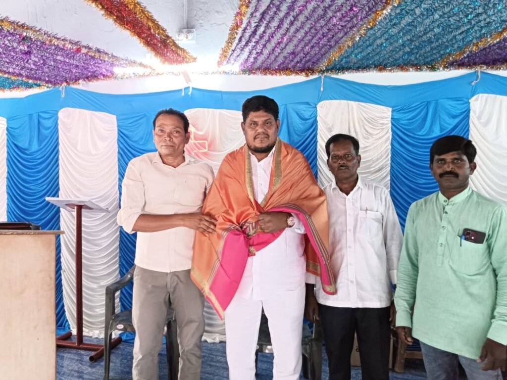 చేగుంట ఐ ఓ సి చర్చికి ప్రతినెల 5000 రూపాయలు చేగుంట ఉప సర్పంచ్ మొహమ్మద్ రఫీ.