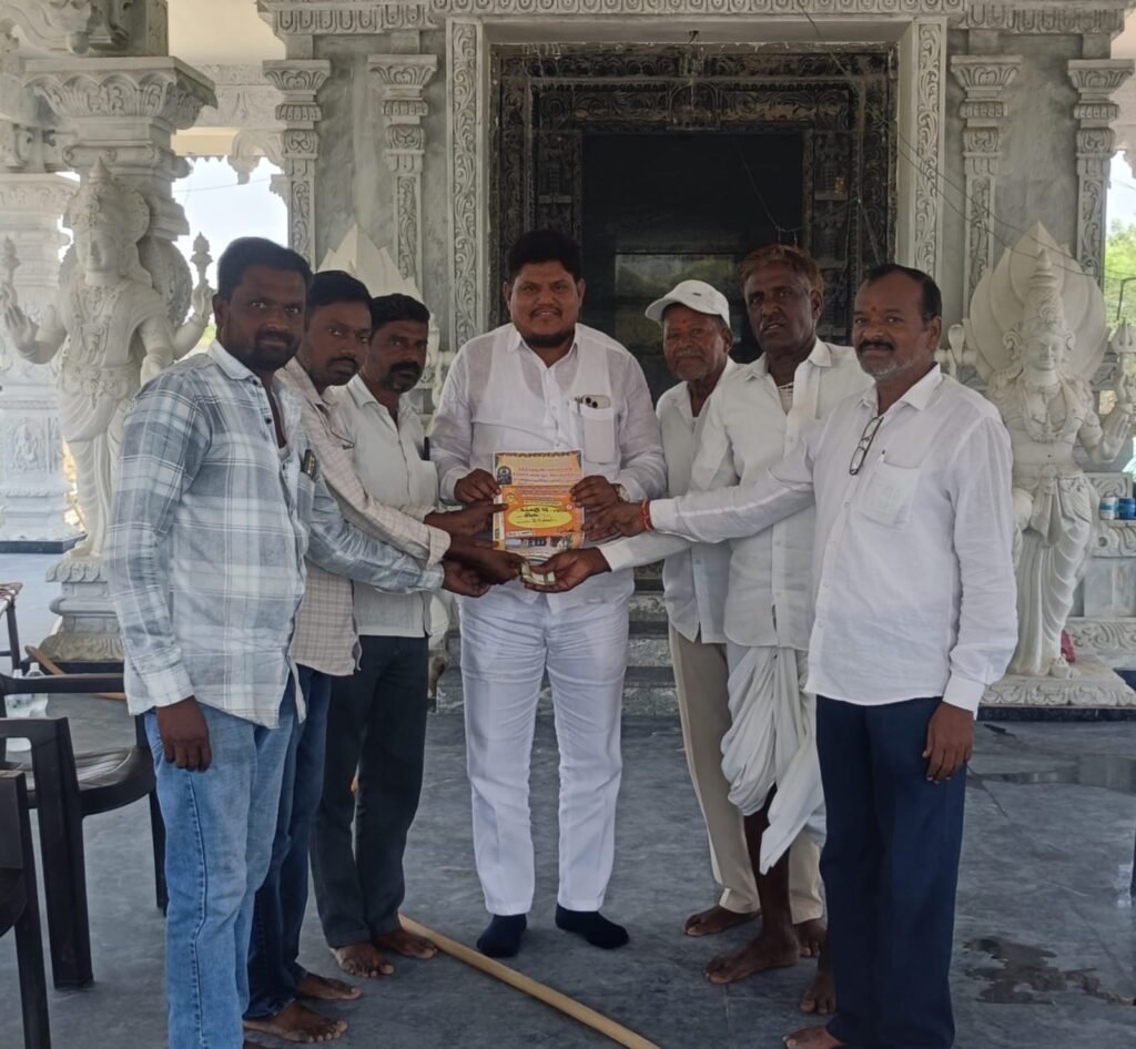 వడియారం పెద్దమ్మ దేవాలయానికి ధూప దీప నైవేద్యానికి 5000 రూపాయలు.
