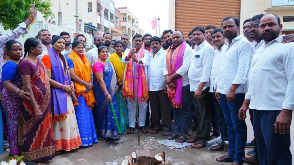 గడ్డపోతారం మున్సిపాలిటీలో 15 కోట్ల రూపాయల అభివృద్ధి పనులకు శంకుస్థాపన చేసిన ఎమ్మెల్యే ..