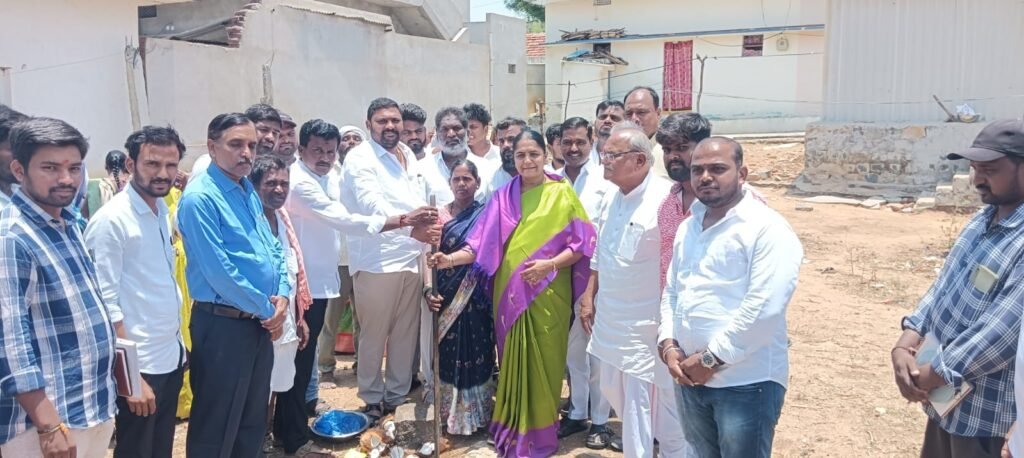 ఇందిరమ్మ ఇండ్ల నిర్మాణంతో సొంతింటి కల సాకారం-ఎమ్మెల్యే సునీత రెడ్డి.