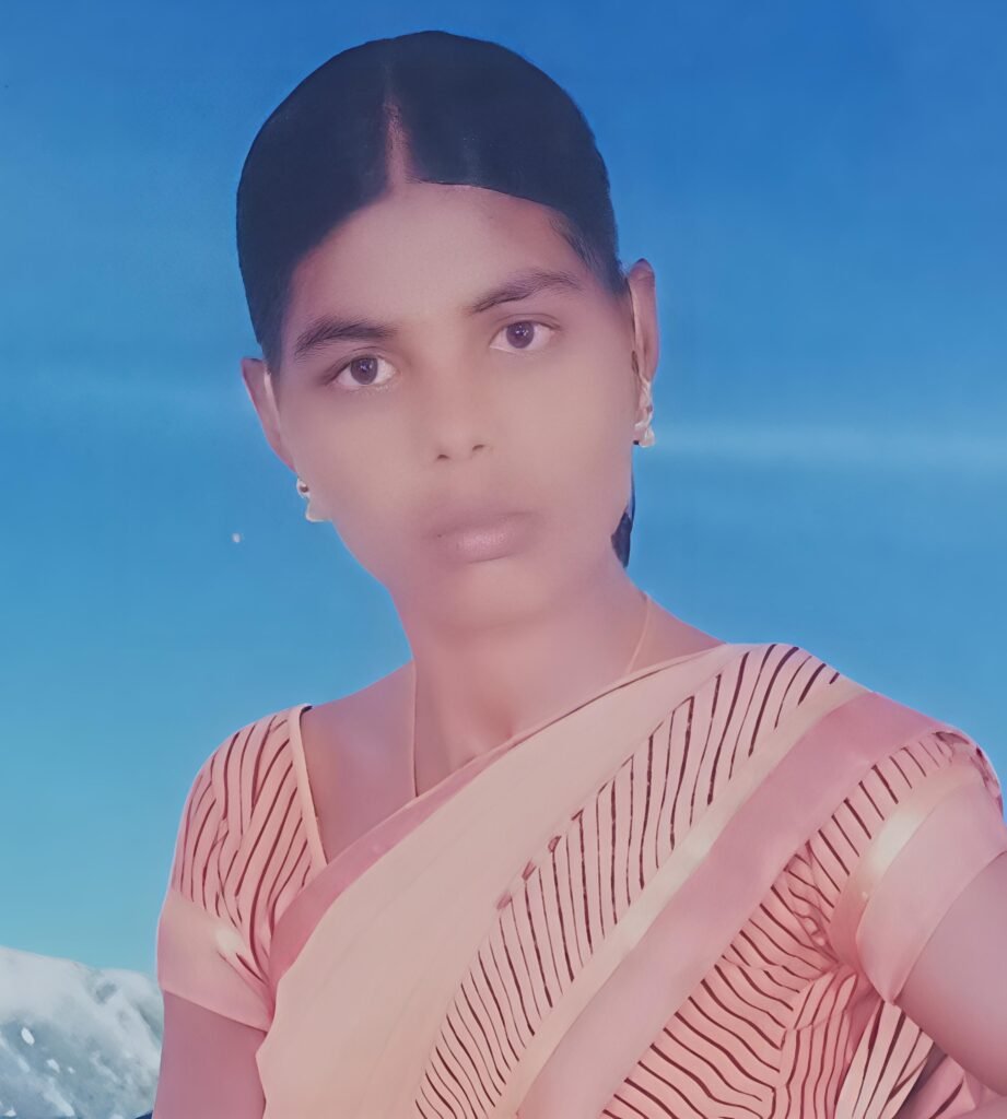 కూలి పనికి వెళ్లిన కవిత అదృశ్యం దర్యాప్తు చేస్తున్న ఎస్ఐ భిక్యా నాయక్.