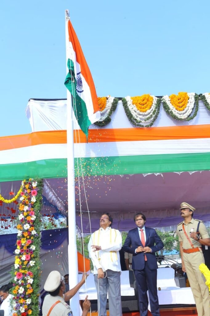 భద్రాద్రిలోజాతీయపతకంవేడుకల.