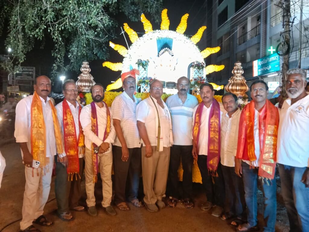చేగుంటలో వైభవంగా శ్రీ వాసవి కన్యకా పరమేశ్వరి గణేష్ నిమజ్జనోత్సవం.